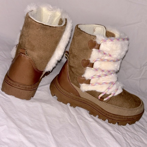 NWOT Carter’s Ariella Faux-Fur High-Traction Lug Sole Little Kids Winter Boots - Picture 13 of 16